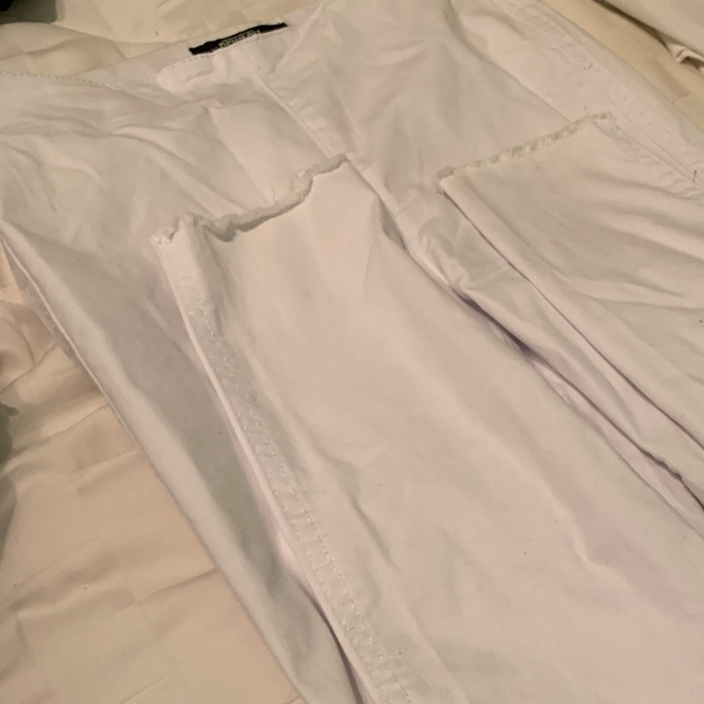 BRAND NEW white jeans
